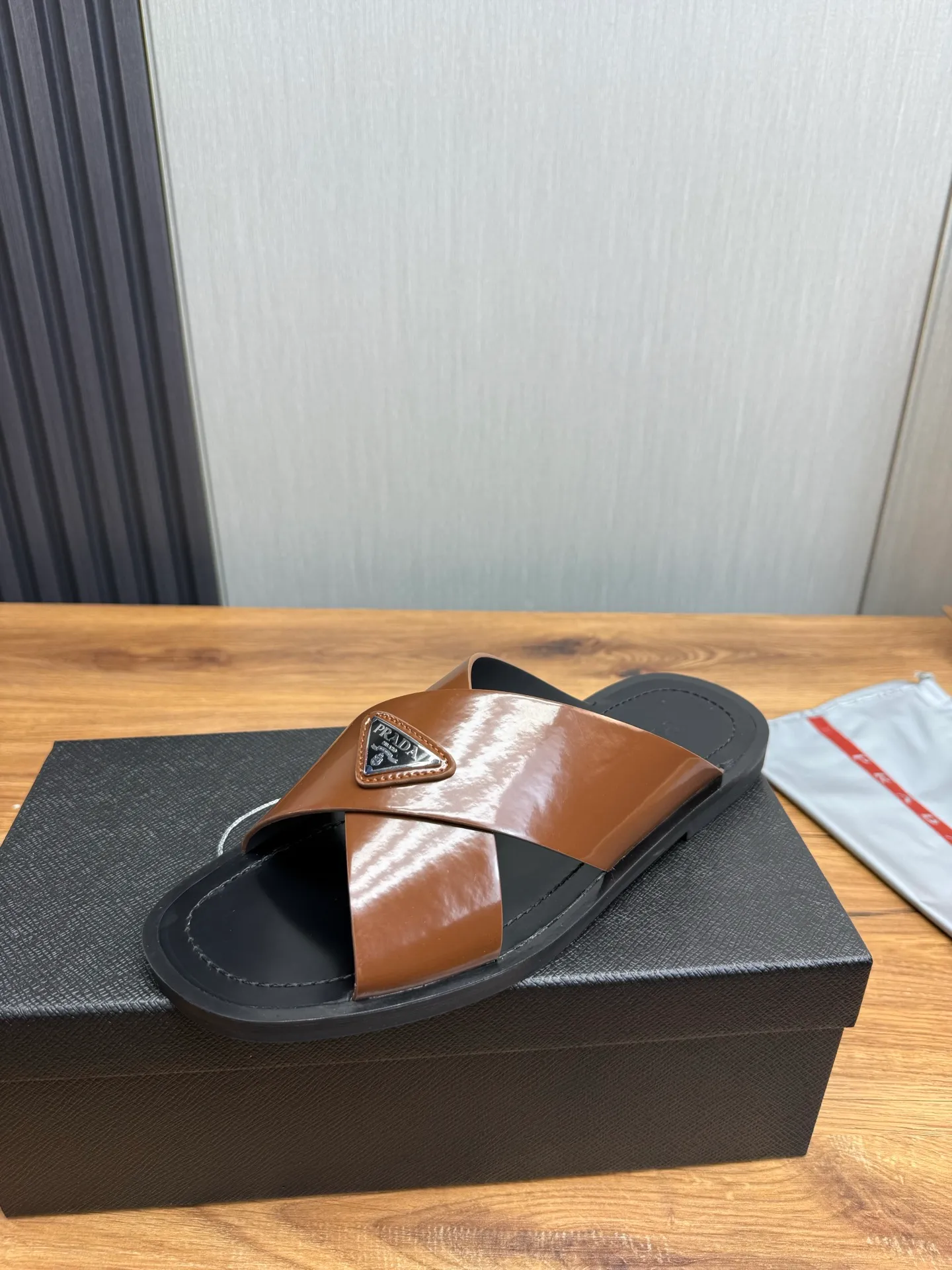 Factory price 340💰 ＰＲＡＤＡPrada - popular men's slippers hot sale 🔥 🩴Official website one to one production 38-45 sizes 45 46 🉑️Customized!